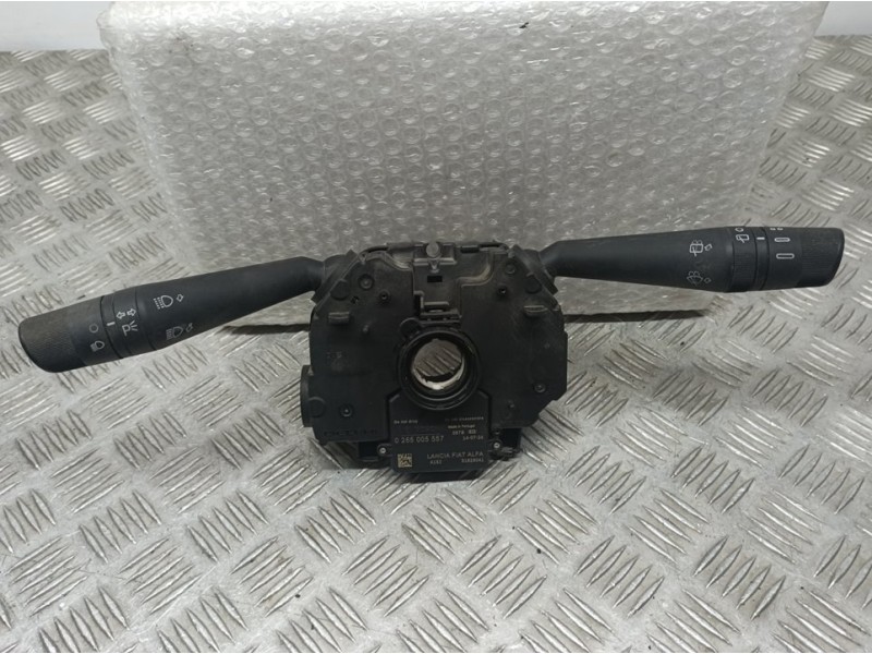 Recambio de mando luces y limpia para fiat doblo pop referencia OEM IAM 7356068010  
