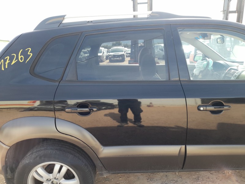 Recambio de puerta trasera derecha para hyundai tucson (jm) 2.0 crdi referencia OEM IAM 770042E020  