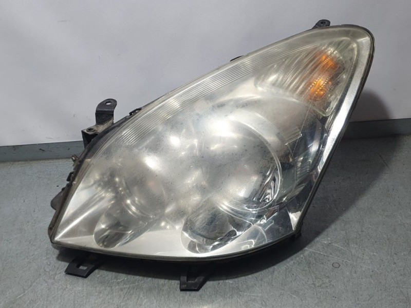 Recambio de faro izquierdo para toyota corolla verso (r1) 2.2 d-4d luna referencia OEM IAM   PARA PULIR