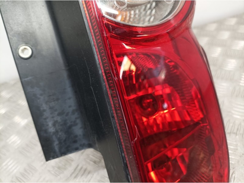 Recambio de piloto trasero derecho para fiat doblo pop referencia OEM IAM 2037299900010  MAKO ROZADO