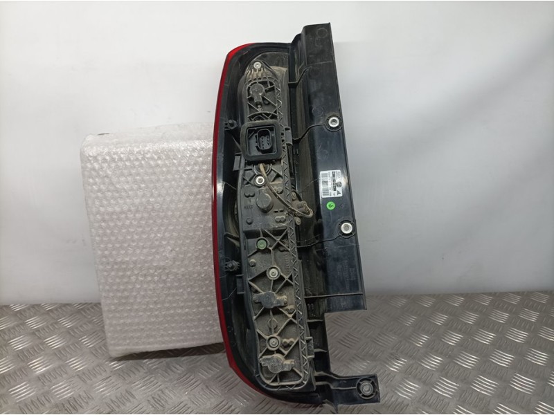 Recambio de piloto trasero derecho para fiat doblo pop referencia OEM IAM 2037299900010  MAKO ROZADO