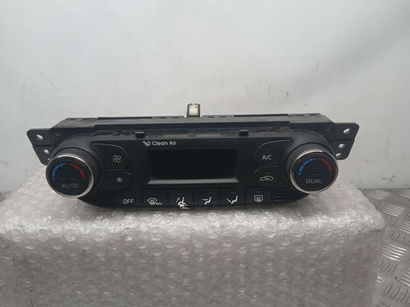 Recambio de mando climatizador para kia cee´d drive referencia OEM IAM 97250A2202WK  TOCADO