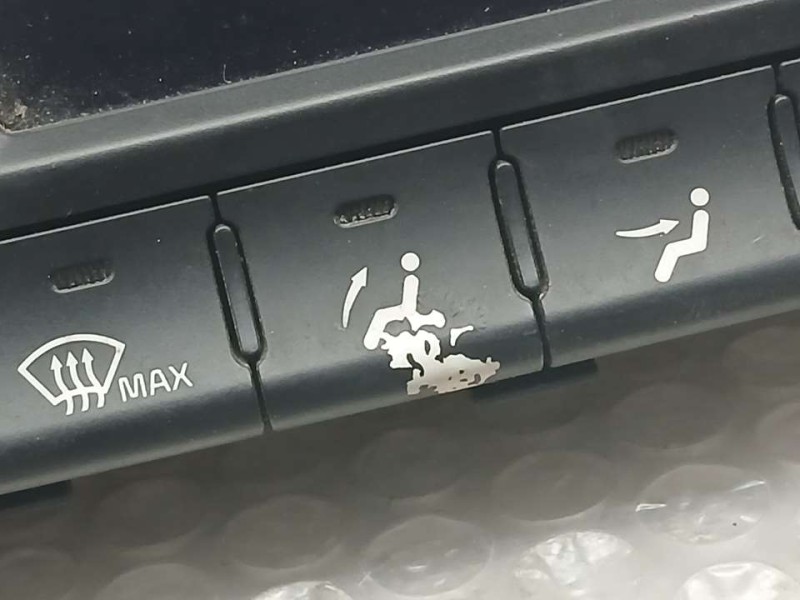 Recambio de mando climatizador para kia cee´d drive referencia OEM IAM 97250A2202WK  TOCADO