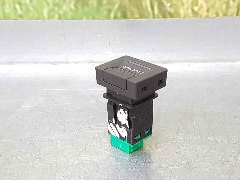 Recambio de interruptor para peugeot 3008 gt referencia OEM IAM 9810617477  LK