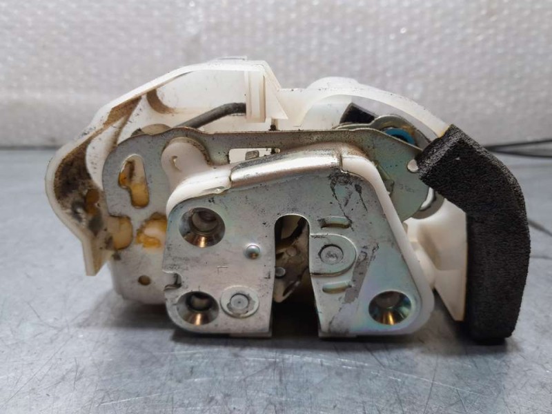 Recambio de cerradura puerta delantera izquierda para subaru legacy kombi/outback b14 limited referencia OEM IAM 61032AJ150  