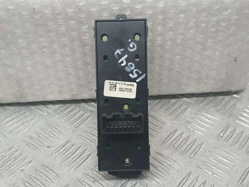 Recambio de mando elevalunas delantero izquierdo para kia cee´d drive referencia OEM IAM 93570A2000 49D4901000 