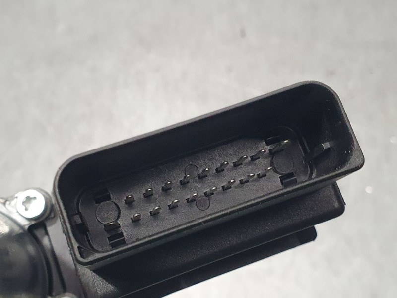 Recambio de motor elevalunas trasero izquierdo para volkswagen golf vi (5k1) advance referencia OEM IAM 5K0959703D 922118134 BRO