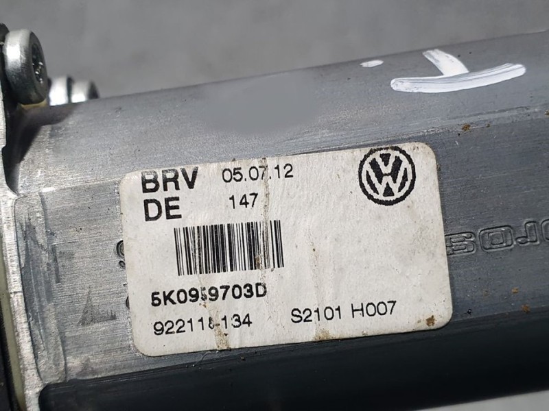 Recambio de motor elevalunas trasero izquierdo para volkswagen golf vi (5k1) advance referencia OEM IAM 5K0959703D 922118134 BRO