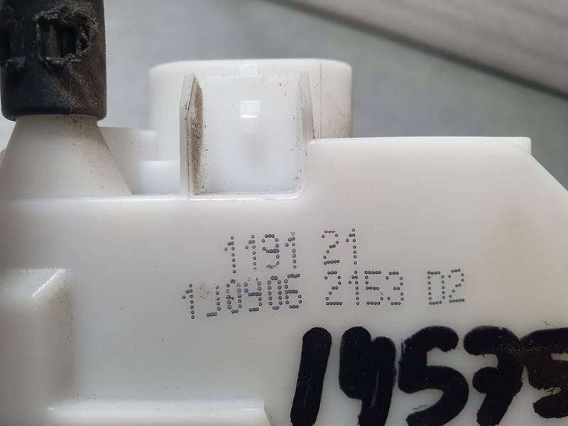 Recambio de cerradura puerta delantera derecha para renault scenic ii confort dynamique referencia OEM IAM SIN REF  4 PINES