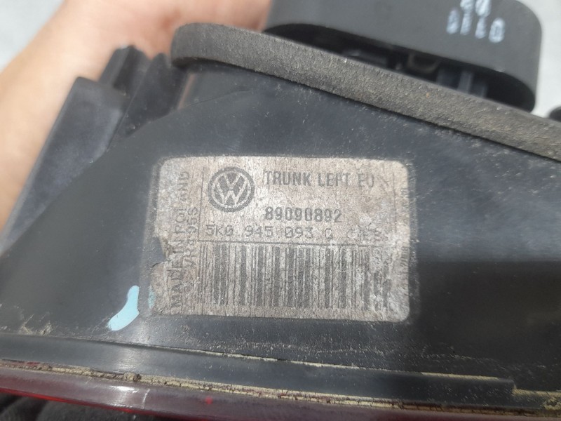 Recambio de piloto trasero derecho interior para volkswagen golf vi (5k1) 2.0 tdi referencia OEM IAM 5K0945094F 89090892 