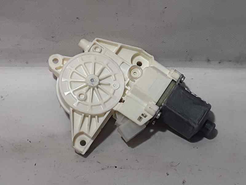 Recambio de motor elevalunas delantero izquierdo para mercedes-benz clase b (w246) b 200 cdi be (246.201) referencia OEM IAM   5