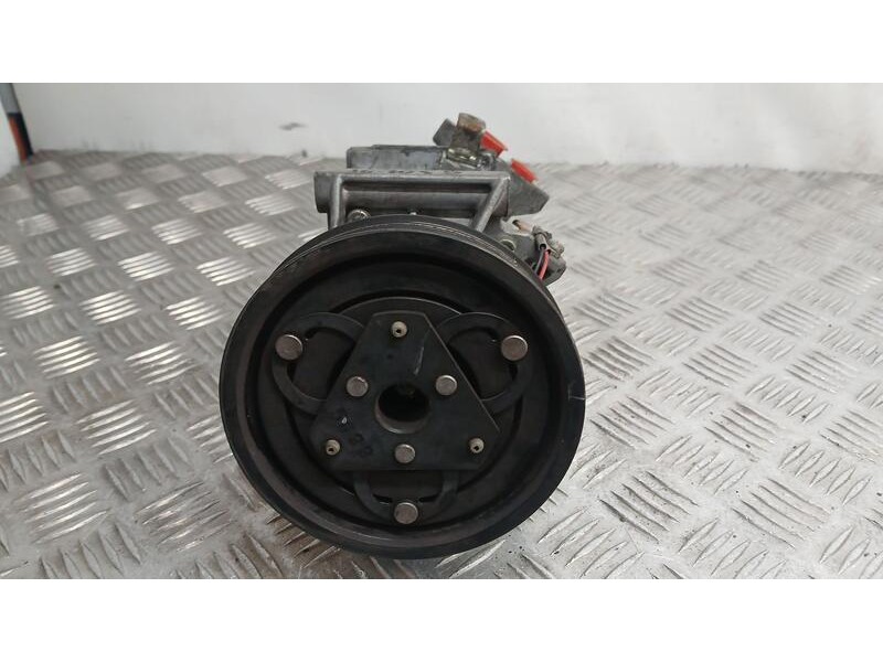 Recambio de compresor aire acondicionado para nissan juke (f15) acenta referencia OEM IAM 926003VD0A CALSONIC KANSEI M215J111704