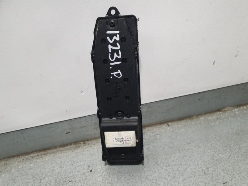 Recambio de mando elevalunas delantero izquierdo para toyota corolla verso (r1) 2.2 d-4d luna referencia OEM IAM 37073C261B 8482