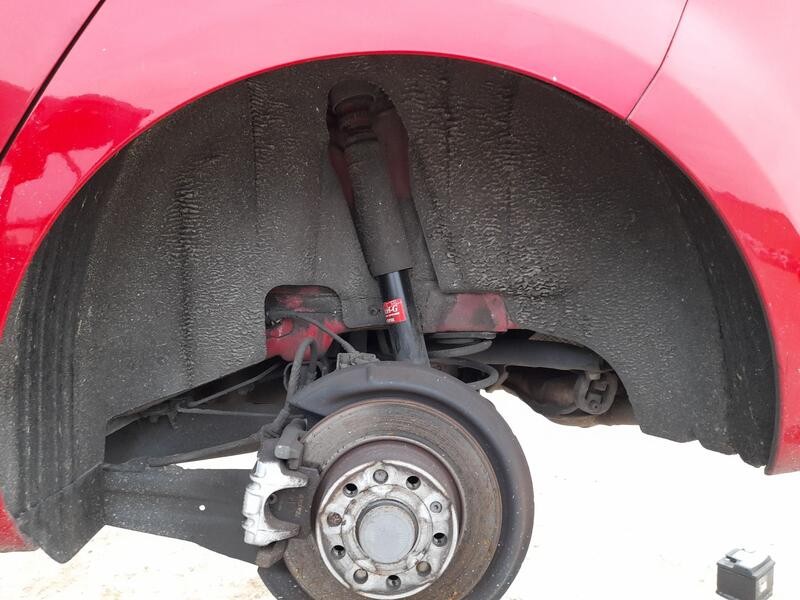 Recambio de plastico pase rueda tras. izq. para volkswagen golf vi (5k1) 2.0 tdi referencia OEM IAM 5K0810971C  