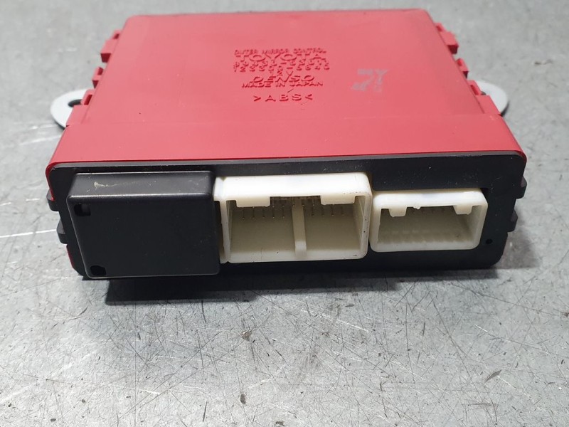 Recambio de modulo electronico para lexus is200 (ds2/is2) 220d referencia OEM IAM 8943053011 1233006840 DENSO