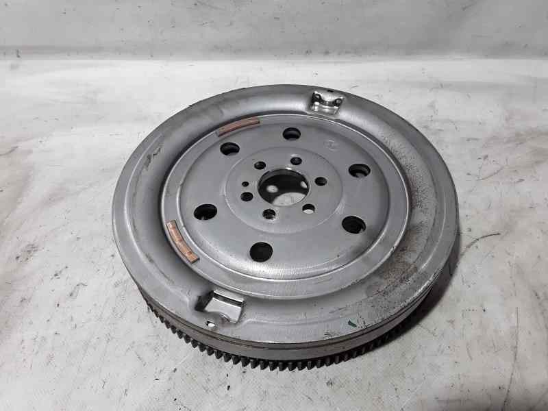 Recambio de volante motor para seat arona 1.5 16v tsi act referencia OEM IAM 04E105266K  