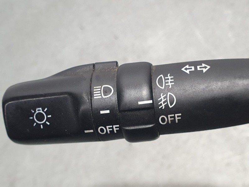 Recambio de mando luces para toyota corolla verso (r1) 2.2 d-4d luna referencia OEM IAM   SIN REFERENCIA