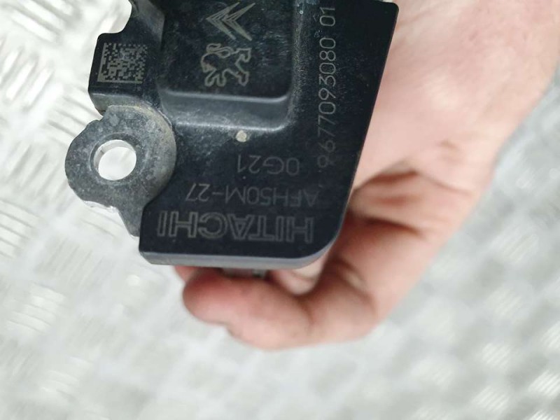 Recambio de caudalimetro para peugeot rifter access standard referencia OEM IAM 9677093080 AFH50M27 HITACHI