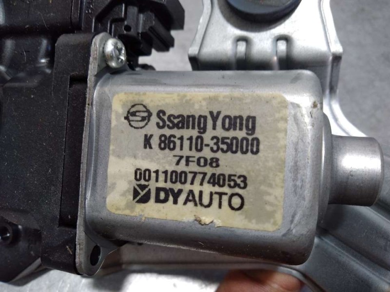 Recambio de motor limpia trasero para ssangyong tivoli line 4x2 referencia OEM IAM 8611035000 1100774053 