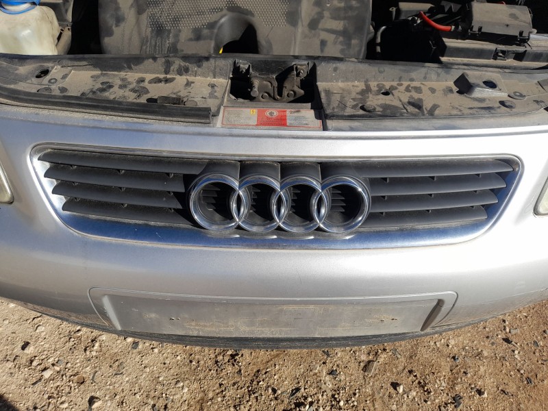 Recambio de rejilla delantera para audi a3 (8l1) 1.6 referencia OEM IAM   
