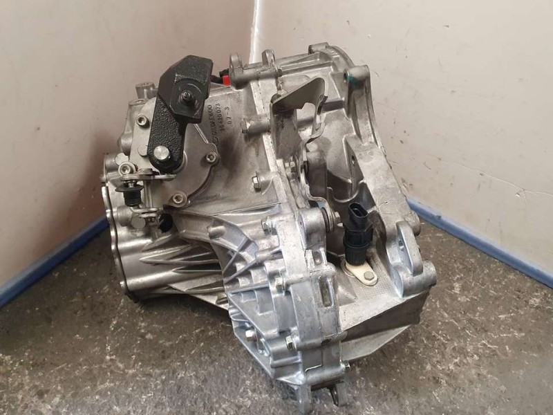 Recambio de caja cambios para chevrolet cruze ls referencia OEM IAM BSW3261 BR018077 5 VELOCIDADES