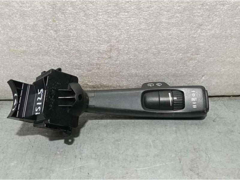 Recambio de mando limpia para volvo v50 familiar 1.6 d drive kinetic referencia OEM IAM 17D770  