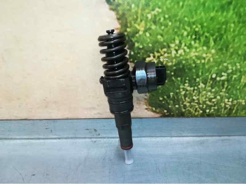 Recambio de inyector para seat leon (1m1) 1.9 tdi referencia OEM IAM 038130273AA 0414720028 BOSCH