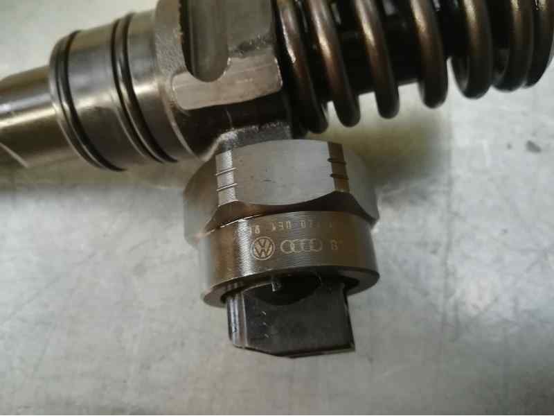 Recambio de inyector para seat leon (1m1) 1.9 tdi referencia OEM IAM 038130273AA 0414720028 BOSCH