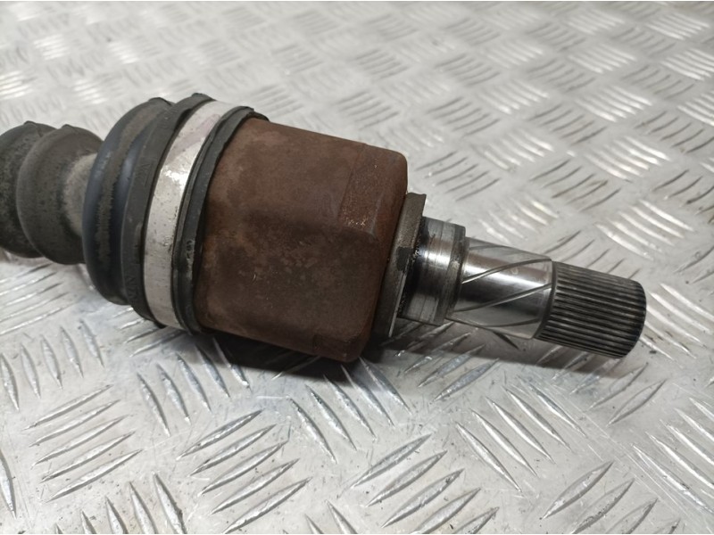 Recambio de transmision delantera izquierda para renault scenic ii confort dynamique referencia OEM IAM 8200198016  