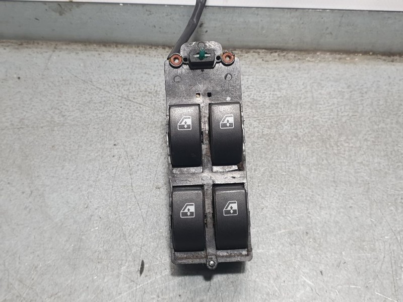 Recambio de mando elevalunas delantero izquierdo para tata safari gran safari dicor referencia OEM IAM   SHUTHAM