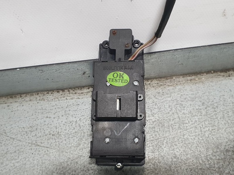 Recambio de mando elevalunas delantero izquierdo para tata safari gran safari dicor referencia OEM IAM   SHUTHAM