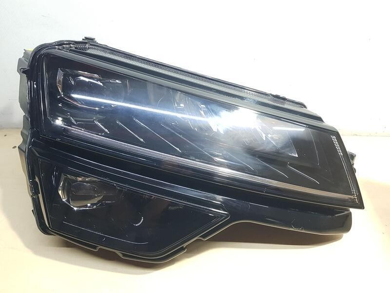 Recambio de faro derecho para skoda karoq (nu7, nd7) 1.0 tsi referencia OEM IAM 57B941016D VARROC 0021590702