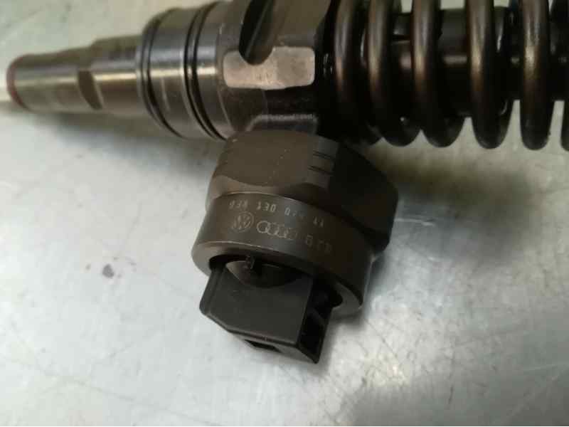 Recambio de inyector para seat leon (1m1) 1.9 tdi referencia OEM IAM 038130273AA 0414720028 BOSCH