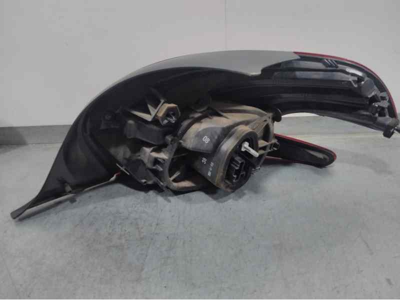 Recambio de piloto trasero izquierdo para peugeot 208 signature referencia OEM IAM 9825601280  