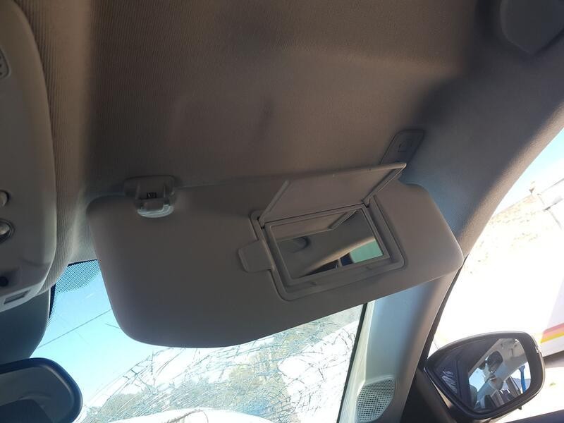 Recambio de parasol derecho para peugeot 208 ii (ub_, up_, uw_, uj_) 1.2 puretech 100 referencia OEM IAM 98100807PR  