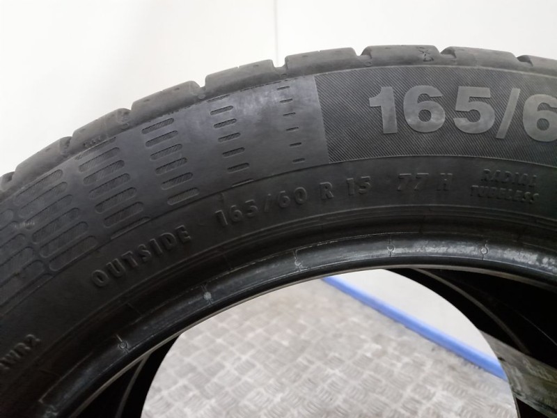 Recambio de neumatico pareja para neumaticos reutilizados - referencia OEM IAM 165601577H 165/60/15/77H CONTINENTAL