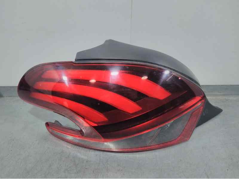 Recambio de piloto trasero izquierdo para peugeot 208 signature referencia OEM IAM 9825601280  