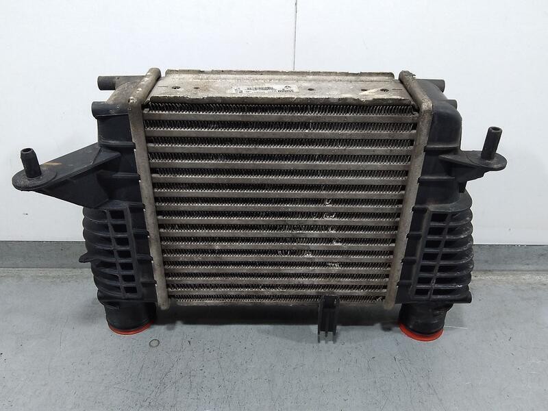 Recambio de intercooler para renault clio iii luxe privilege referencia OEM IAM 8200471885 880590xc Valeo