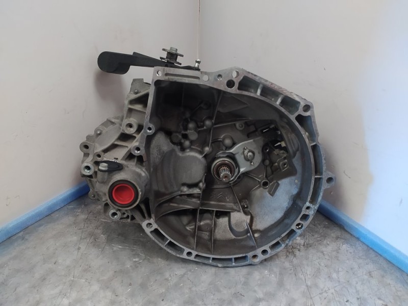 Recambio de caja cambios para peugeot 108 top allure referencia OEM IAM 20CR16 1131602 5VELOCIDADES