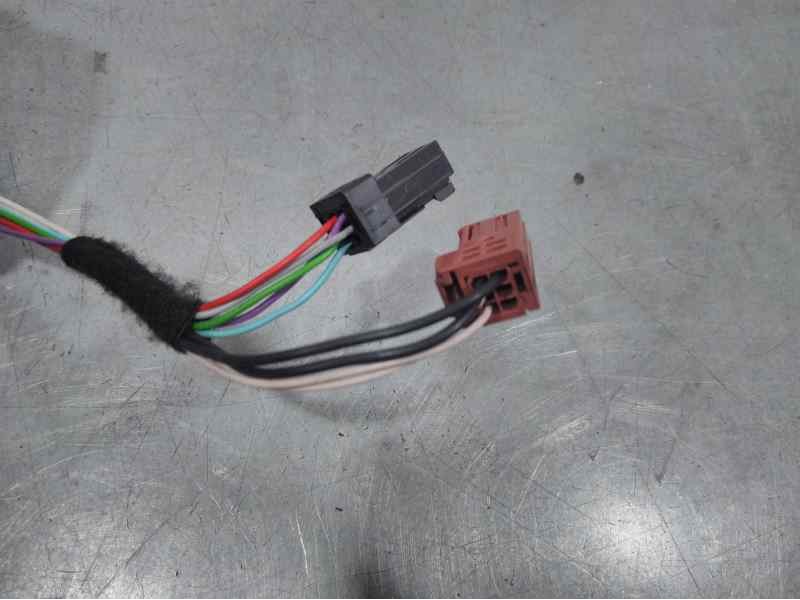 Recambio de retrovisor izquierdo para peugeot 208 signature referencia OEM IAM 232673077  ELECTRICO