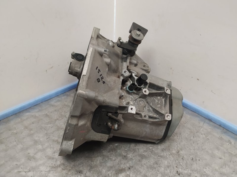 Recambio de caja cambios para peugeot 108 top allure referencia OEM IAM 20CR16 1131602 5VELOCIDADES