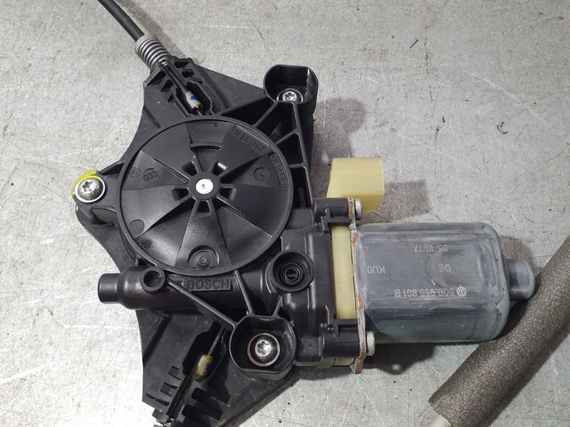 Recambio de elevalunas delantero izquierdo para skoda superb (3v3) active referencia OEM IAM   ELECTRICO 2 PINS