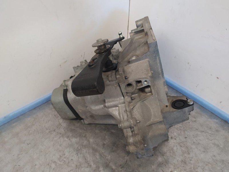 Recambio de caja cambios para peugeot 108 top allure referencia OEM IAM 20CR16 1131602 5VELOCIDADES