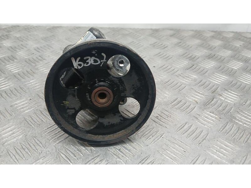 Recambio de bomba direccion para renault trafic caja cerrada (ab 4.01) furgon referencia OEM IAM 8200024739 DELPHI 