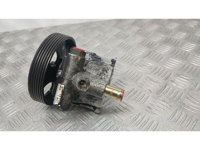 Recambio de bomba direccion para renault trafic caja cerrada (ab 4.01) furgon referencia OEM IAM 8200024739 DELPHI 