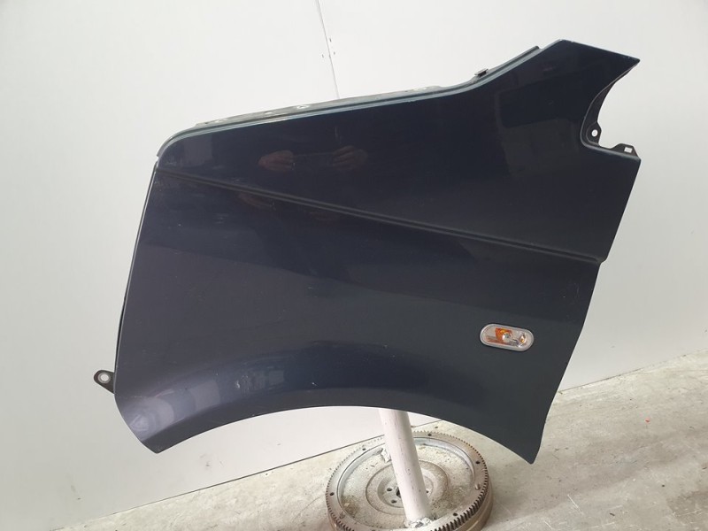 Recambio de aleta delantera izquierda para volkswagen t5 transporter/furgoneta combi 4motion (batalla larga) referencia OEM IAM 