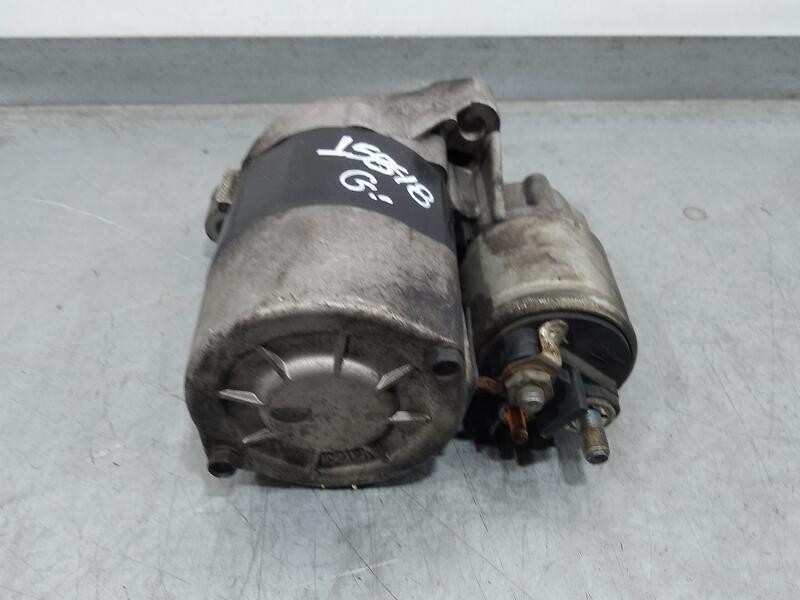 Recambio de motor arranque para renault clio iii luxe privilege referencia OEM IAM 8200369521f  Valeo