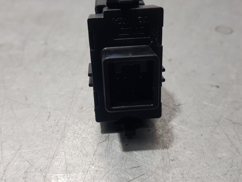 Recambio de mando elevalunas delantero derecho para toyota corolla (e12) 1.6 sol berlina 3/5 referencia OEM IAM 37077B276C 84810