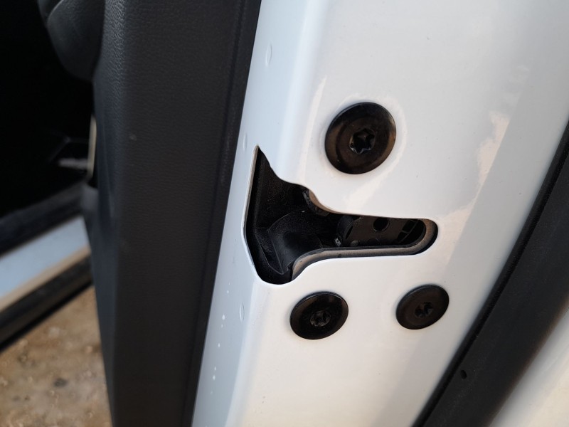 Recambio de cerradura puerta delantera derecha para mg zs suv (azs1) 1.0 t-gdi referencia OEM IAM 10845781  