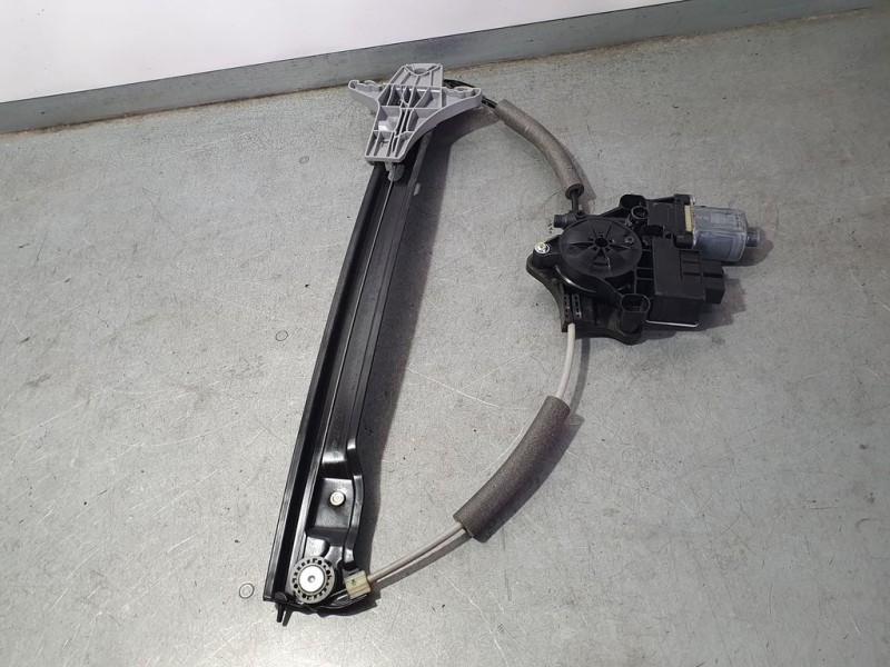 Recambio de elevalunas trasero derecho para skoda superb (3v3) active referencia OEM IAM   ELECTRICO 5 PINS